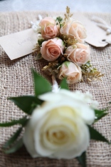 spray rose buttonhole by Your London Florist