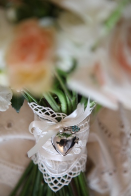 wedding bouquet details by Your London Florist